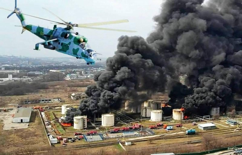 Ngày 1/4, máy bay trực thăng Ukraine vượt biên giới tấn công kho dầu ở Belgorod mở đầu cho hành động đưa chiến tranh sang đất Nga (Ảnh: Sohu).
