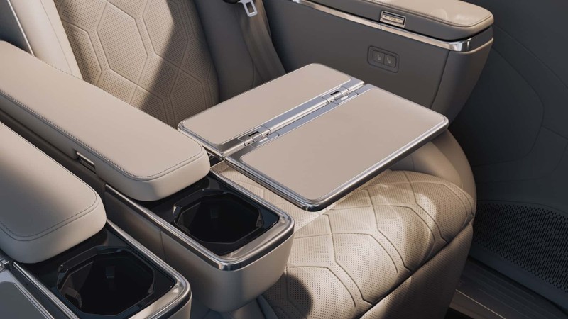 Ngoại thất xe minivan Volvo EM90. Ảnh Volvo Volvo10.jpg