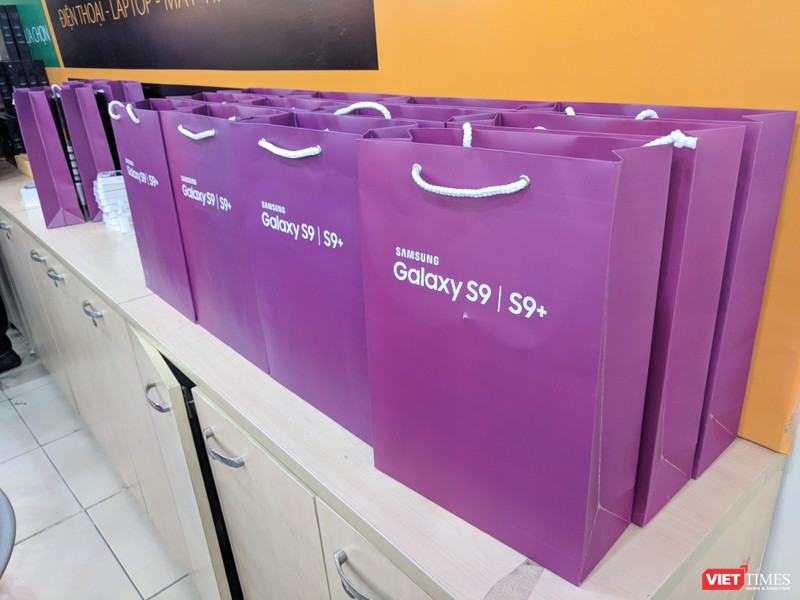Galaxy S9/S9+ trong ngày mở bán chính thức đầu tiên tại Việt Nam ảnh 8