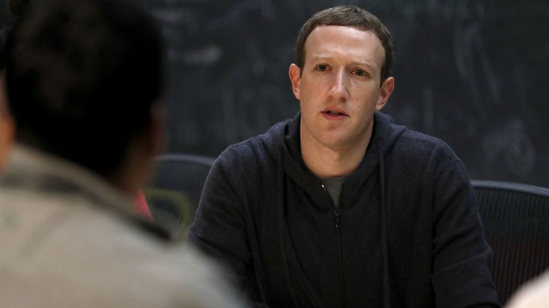 CEO Mark Zuckerberg sắp phản hồi về khủng hoảng của Facebook. Nguồn: LA Times