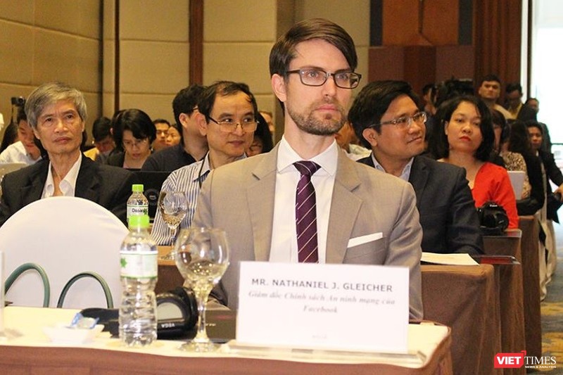 Ông Nathaniel Gleicher xuất hiện trong sự kiện “Kinh tế số và Chính sách an ninh mạng ở Việt Nam"