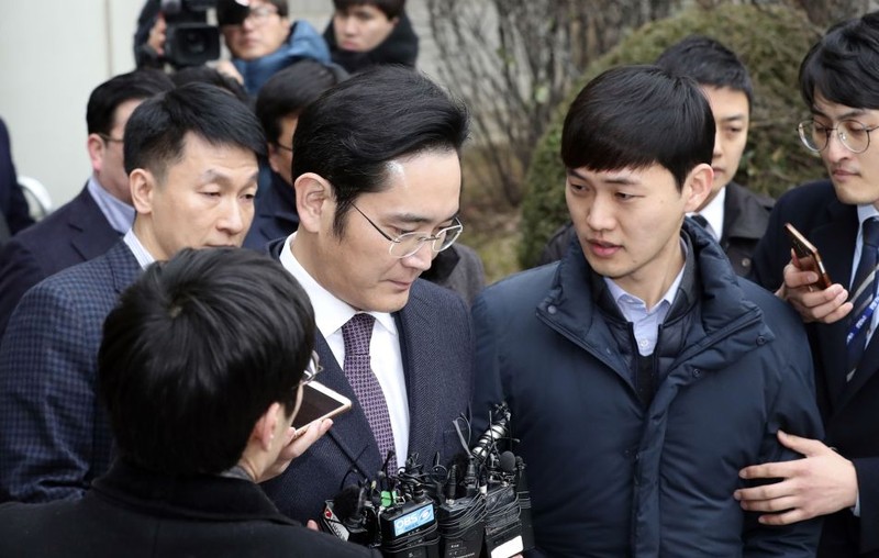 Giám đốc Samsung Jay Y. Lee  đang bị điều tra
