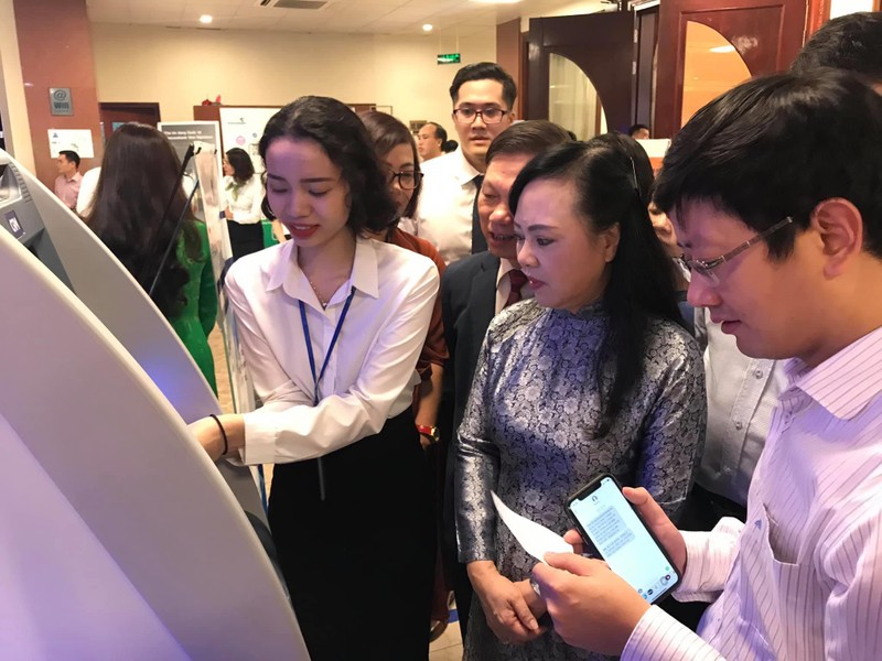 Bộ trưởng Bộ Y tế Nguyễn Thị Kim Tiến tại hội nghị triển khai thanh toán điện tử không dùng tiền mặt trong ngành y tế sáng nay