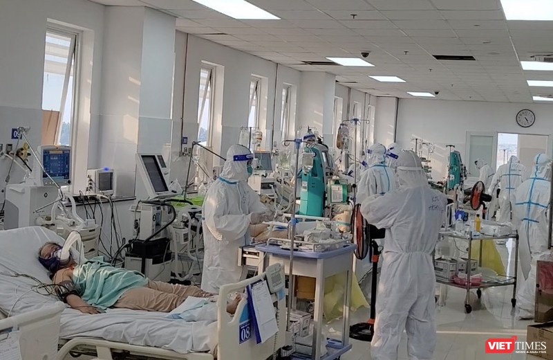 Bệnh viện chăm sóc bệnh nhân trong giai đoạn dịch COVID-19 bùng phát