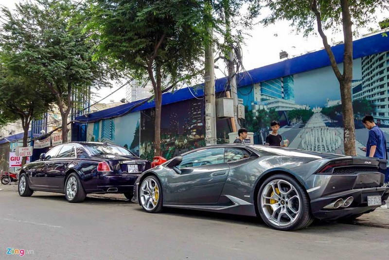 Những chiếc xe siêu sang có giá hàng chục tỷ đồng không hề hiếm tại Việt Nam