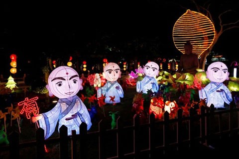 Thế giới rộn ràng đón Tết Ất Mùi 2015 ảnh 3