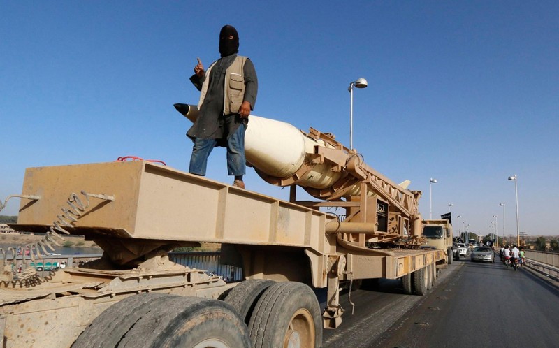 IS tấn công nhà máy khí gas đáp trả chiến dich giải phóng Palmyra