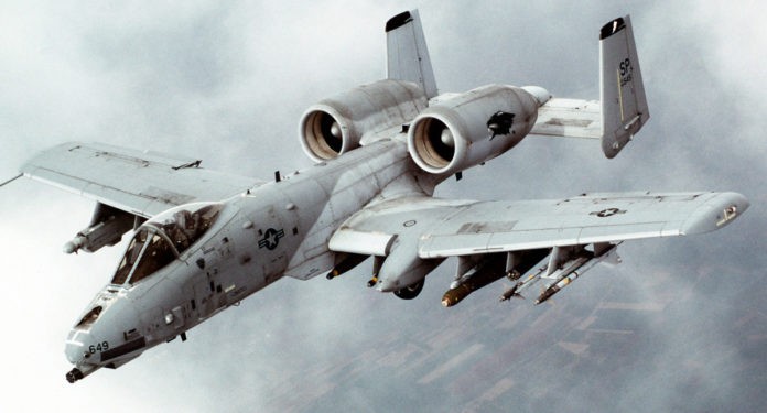 Máy bay cường kích chiến trường  A-10 Thunderbolt trên chiến trường Syria