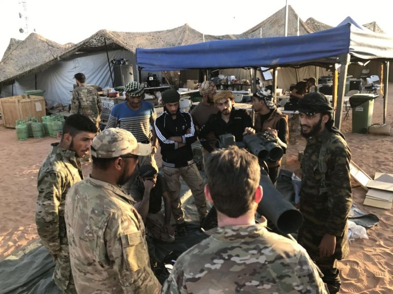 Chiến sự Syria: Đặc nhiệm Mỹ huấn luyện chiến đấu, tuần tra cùng phiến quân (video) ảnh 1