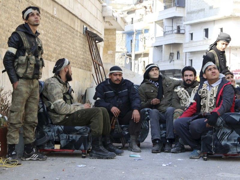 Một nhóm chiến binh "bạo loạn" trong liên minh chống khủng bố do Mỹ hậu thuẫn ở Syria