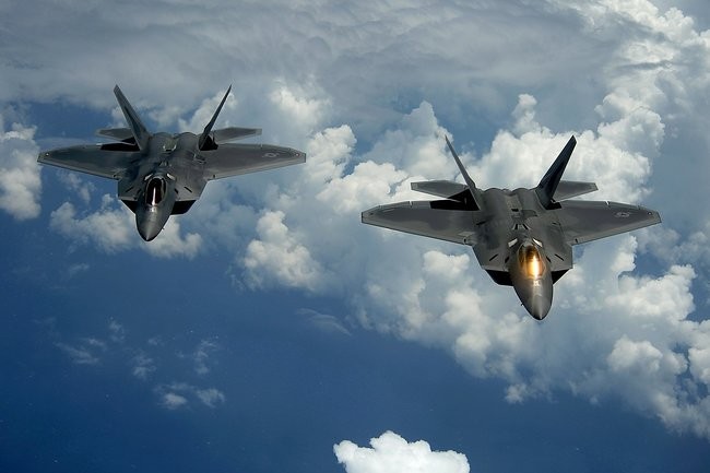 Mỹ sẽ sử dụng máy bay tàng hình F-22 tấn công Syria - ảnh minh hoai Defence Blog