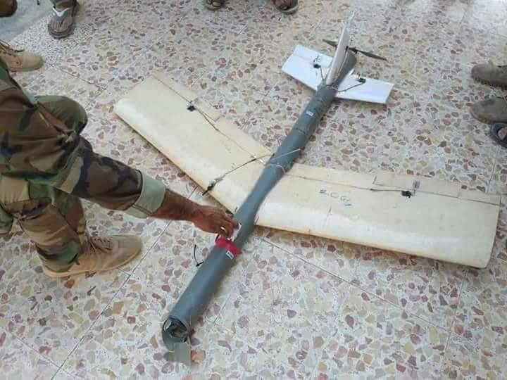 Một chiếc UAV bị quân đội Syria bắn rơi trên chiến trường phía nam tỉnh Idlib. Ảnh South Front