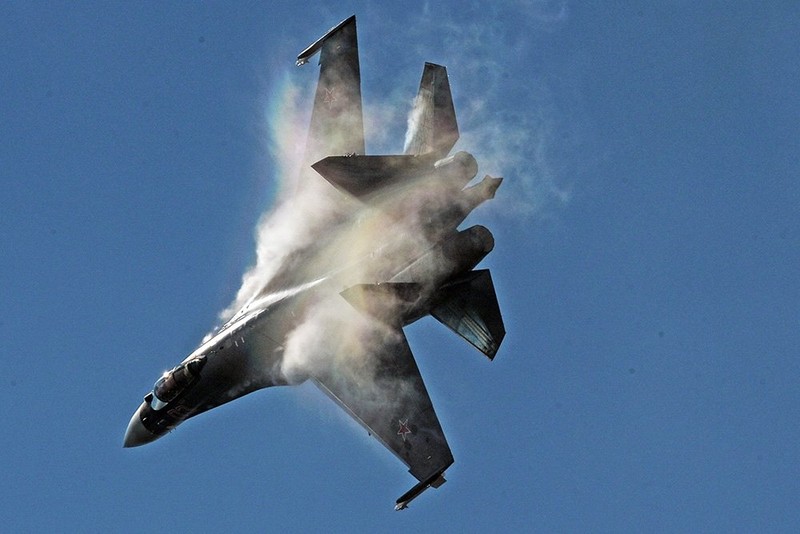 Máy bay tiêm kích chiếm ưu thế trên không Su-35. Ảnh minh họa Rusian Gazeta