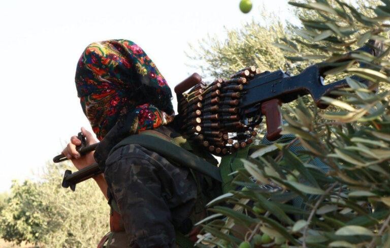 Nữ du kích người Kurd ở Afrin, Aleppo. Ảnh South Front