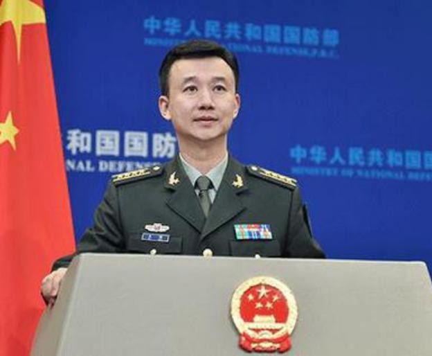 Đại tá Ngô Khiêm, phát ngôn viên Bộ Quốc phòng Trung Quốc. Ảnh: Sina