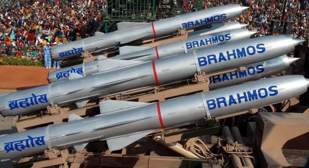 Nhiều nguồn tin nói Ấn Độ và Việt Nam đàm phán việc mua tên lửa Brahmos