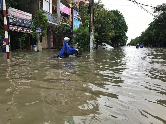 Mưa lũ kỷ lục khiến nhiều tỉnh thiệt hại nặng, hơn 70 người chết và mất tích ảnh 5