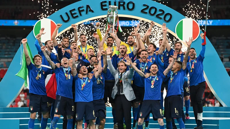 Xin chúc mừng ĐT Italia. Ảnh UEFA. 