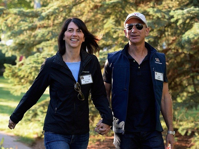 Một ngày của tỷ phú giàu nhất thế giới Jeff Bezos: không cần chuông báo thức và rửa bát sau bữa tối ảnh 9
