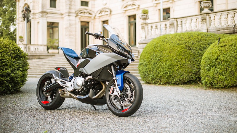 Theo BMW Motorrad, tên gọi 9cento được phát âm là "Nove Cento" (theo tiếng Ý) tạm dịch là 900.