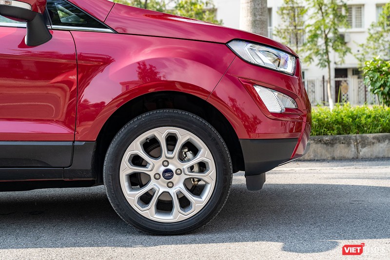 Giữa Ford EcoSport 1.0 AT Titanium và 1.5 AT Titanium, bạn sẽ lựa chọn bản nào? ảnh 14