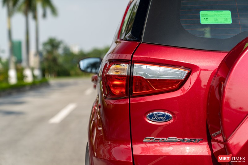 Giữa Ford EcoSport 1.0 AT Titanium và 1.5 AT Titanium, bạn sẽ lựa chọn bản nào? ảnh 18