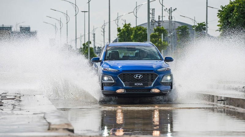 Vừa ra mắt, Hyundai Kona đã phả hơi nóng lên các đối thủ trong cùng phân khúc.