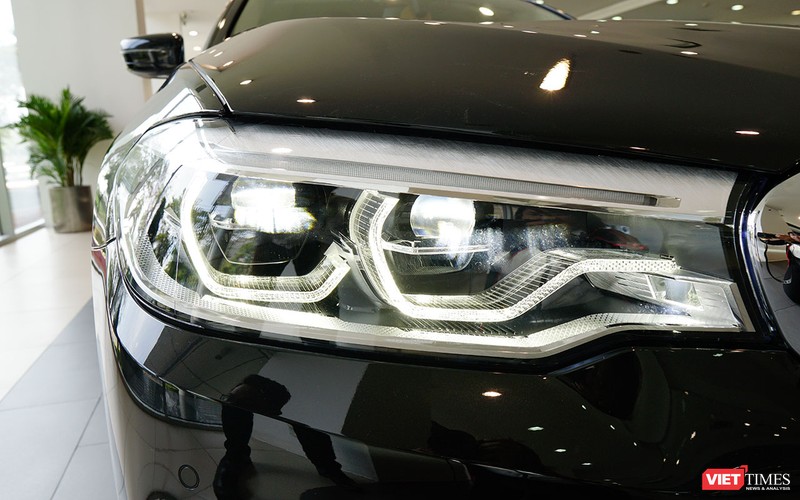 BMW 5-Series chính thức bán tại Việt Nam, giá từ 2,389 tỷ đồng ảnh 3 BMW 5-Series chính thức bán tại Việt Nam, giá từ 2,389 tỷ đồng ảnh 3