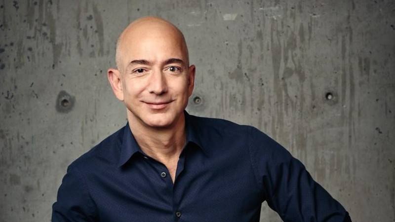 Jeff Bezos tin rằng ngay cả Amazon, dù đang cực kỳ thành công, cũng sẽ không tránh khỏi quy luật nghiệt ngã của thời gian. Ảnh: PC Mag.