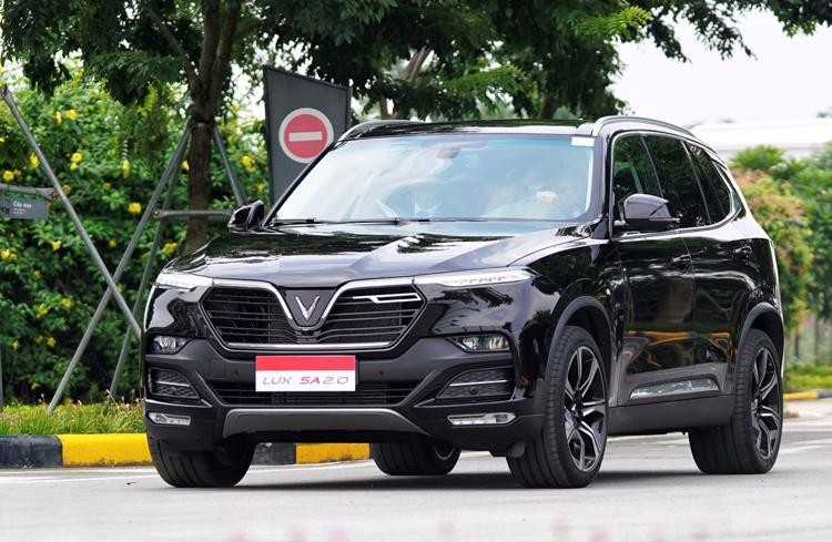 VinFast Lux SA 2.0 - mẫu SUV Việt giá từ 1,414 tỷ đồng. Ảnh: VinFast