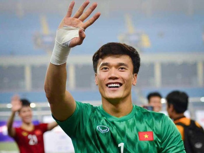 Thủ môn Bùi Tiến Dũng