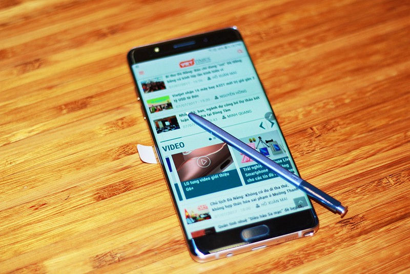 Cận cảnh Galaxy Note 7 tân trang đầu tiên về Việt Nam, giá 15 triệu đồng ảnh 11