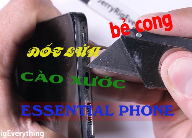 Essential Phone là mẫu điện thoại rất bền