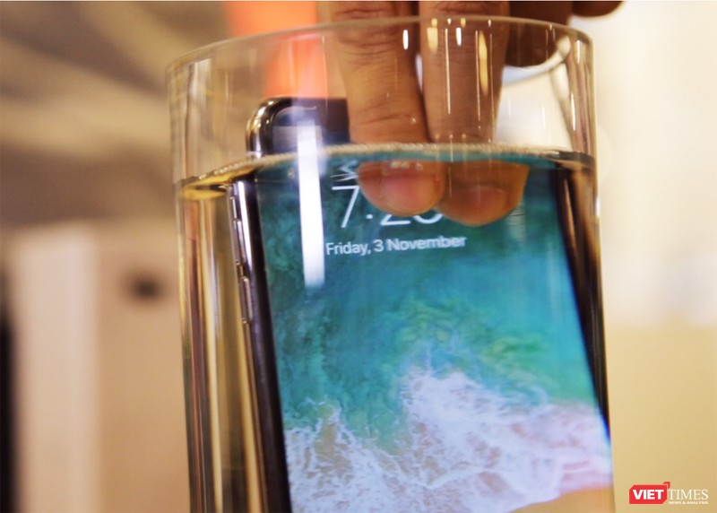 Đây chính là chiếc iPhone X đầu tiên xuất hiện tại Hà Nội ảnh 6
