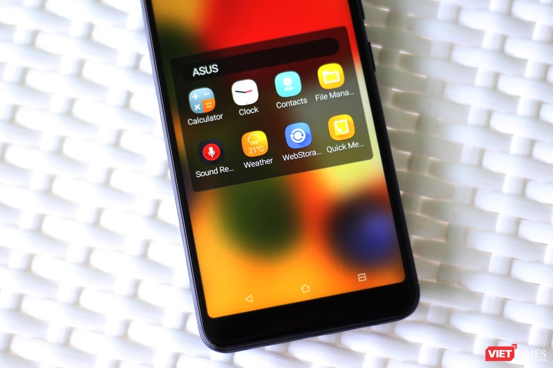Trên tay ASUS Zenfone Max Plus: “khủng long” tầm trung ảnh 10