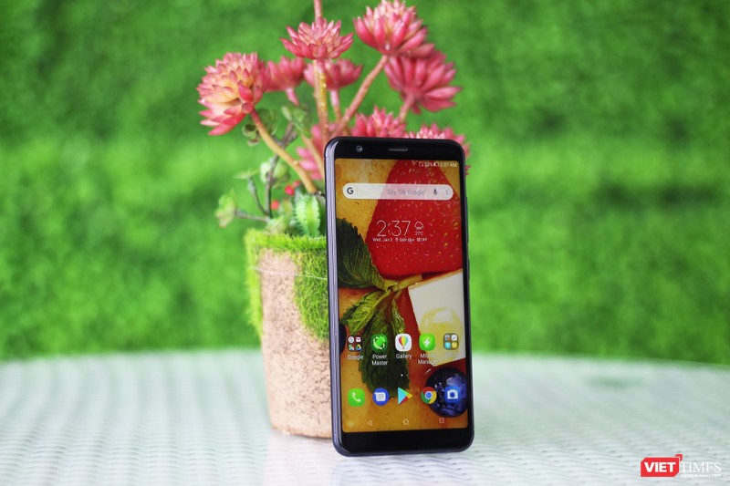Trên tay ASUS Zenfone Max Plus: “khủng long” tầm trung ảnh 2