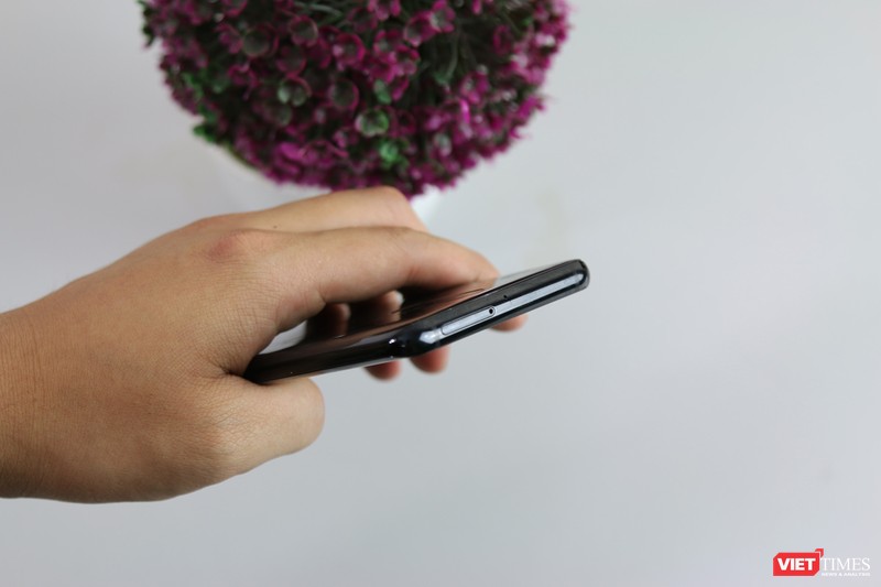 Trên tay smartphone Trung Quốc cao cấp giống Galaxy S9+ ảnh 17