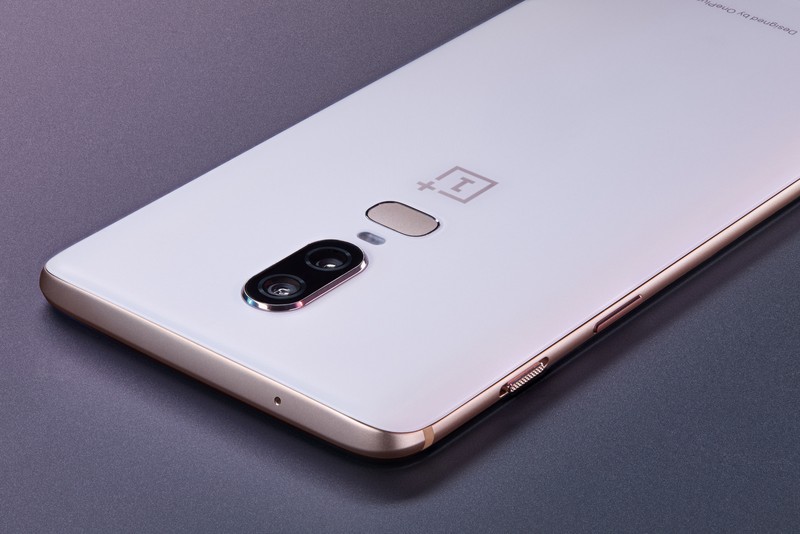 Trên tay OnePlus 6, “flagship killer” đến từ Trung Quốc ảnh 2 Trên tay OnePlus 6, “flagship killer” đến từ Trung Quốc ảnh 2
