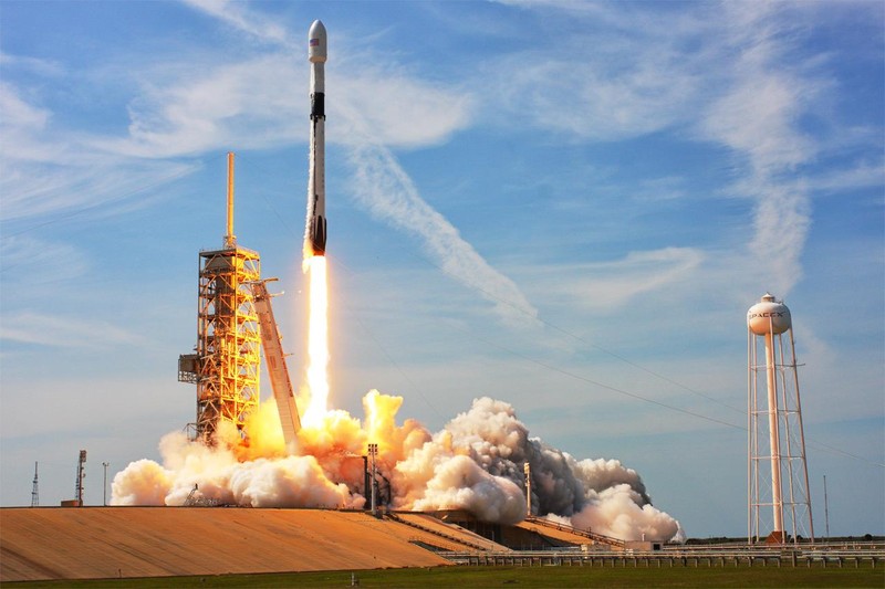 Tên lửa Falcon 9 của công ty SpaceX (ảnh: SpaceFlight Insider)