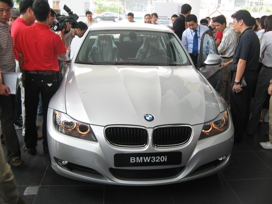 Tổng Cục Hải quan chính thức yêu cầu tạm dừng thông quan các lô xe ô tô BMW- (Ảnh minh họa).