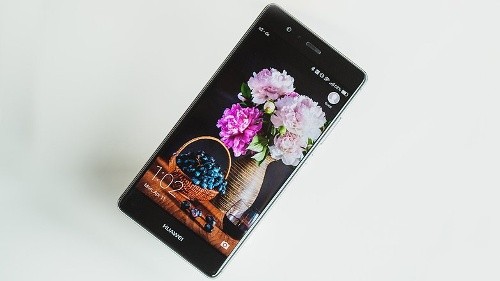 Huawei P9 có khả năng chụp ảnh màu lại vừa có thể chụp ảnh trắng đen với chế độ đơn sắc cùng hàng loạt lựa chọn độc quyền khác.