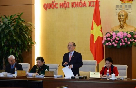  Chủ tịch QH Nguyễn Sinh Hùng.