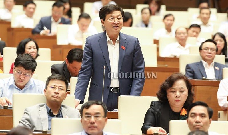 Tổng Thanh tra Chính phủ Lê Minh Khái trả lời chất vấn của đại biểu Quốc hội sáng 30/10. (Ảnh: Quochoi.vn)