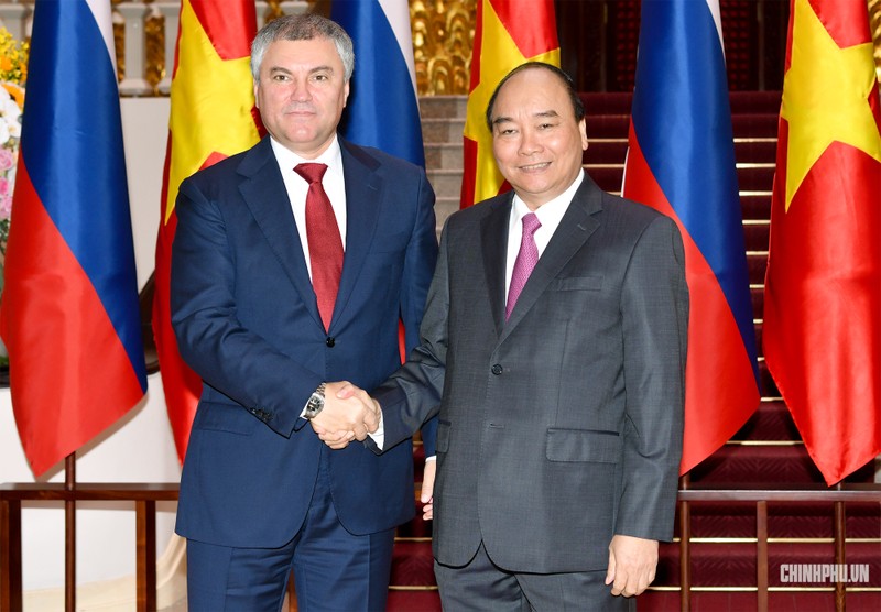 Thủ tướng Nguyễn Xuân Phúc và  Chủ tịch Duma quốc gia Nga Vyacheslav Viktorovich Volodin. (Ảnh: VGP)