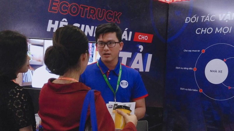 Ngoài dịch vụ chính là vận tải hàng hóa bằng xe tải, xe container, EcoTruck còn cung cấp các dịch vụ bổ trợ cho khách hàng như hải quan, cước tàu,... (Nguồn: EcoTruck)