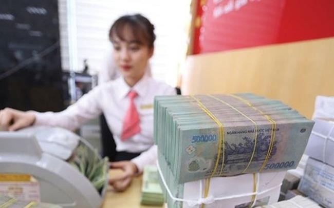 NHNN hút ròng 100.000 tỉ đồng qua kênh tín phiếu và bán ngoại tệ