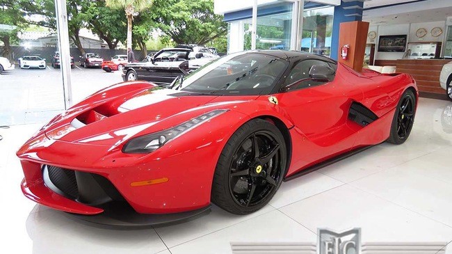Cận cảnh siêu xe Ferrari LaFerrari cũ giá 104,8 tỷ đồng