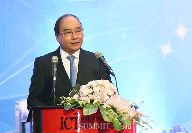 Thủ tướng Chính Phủ Nguyễn Xuân Phúc tham dự và phát biểu tại Diễn đàn. Ảnh chụp tại Vietnam ICT Summit 2016, nguồn TTXVN.
