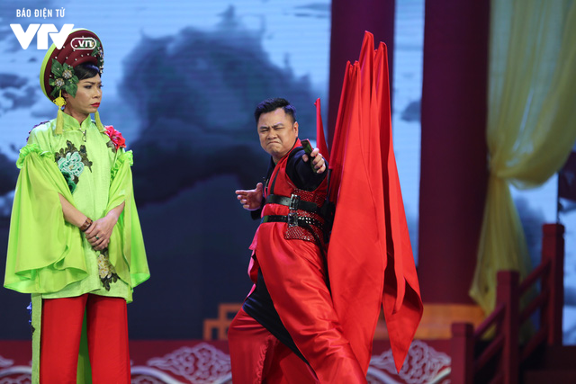 Táo quân 2018: “Táo” Tự Long dọa bộ ba thiên đình bằng công nghệ thời 4.0 - Ảnh 3. Táo quân 2018: “Táo” Tự Long dọa bộ ba thiên đình bằng công nghệ thời 4.0 - Ảnh 3.