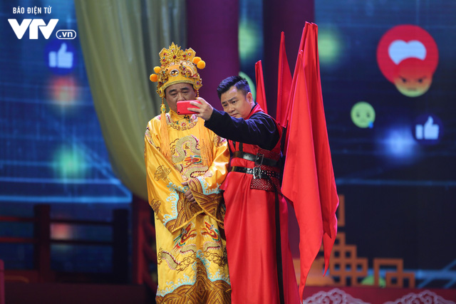 Táo quân 2018: “Táo” Tự Long dọa bộ ba thiên đình bằng công nghệ thời 4.0 - Ảnh 6. Táo quân 2018: “Táo” Tự Long dọa bộ ba thiên đình bằng công nghệ thời 4.0 - Ảnh 6.